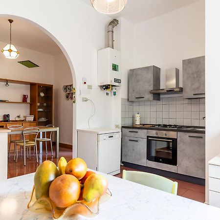 Marradi Apartment With Balcony リヴォルノ エクステリア 写真