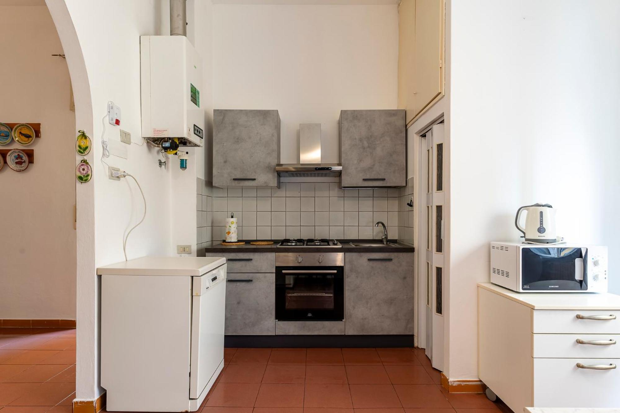 Marradi Apartment With Balcony リヴォルノ エクステリア 写真